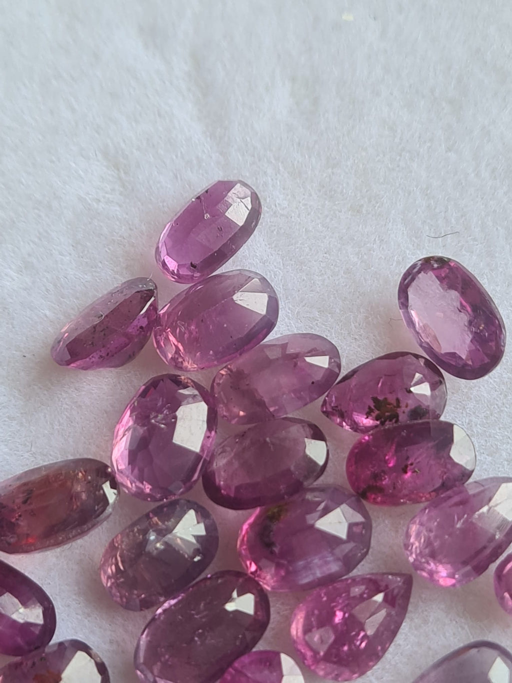 330 ct Batch of fancy Sapphires