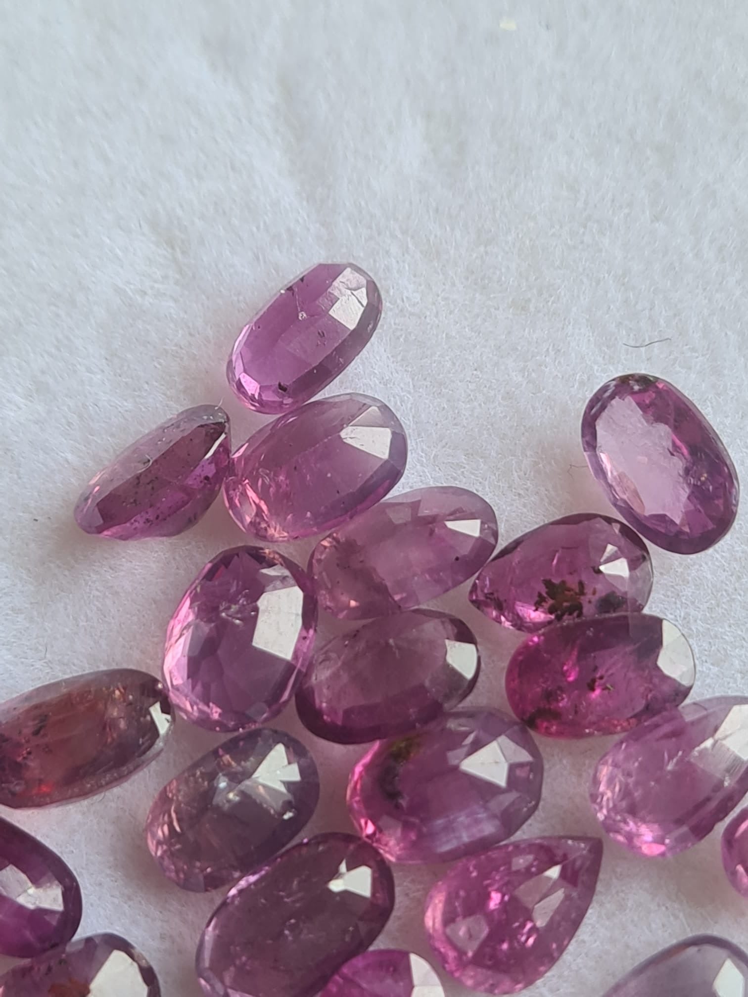 330 ct Batch of fancy Sapphires