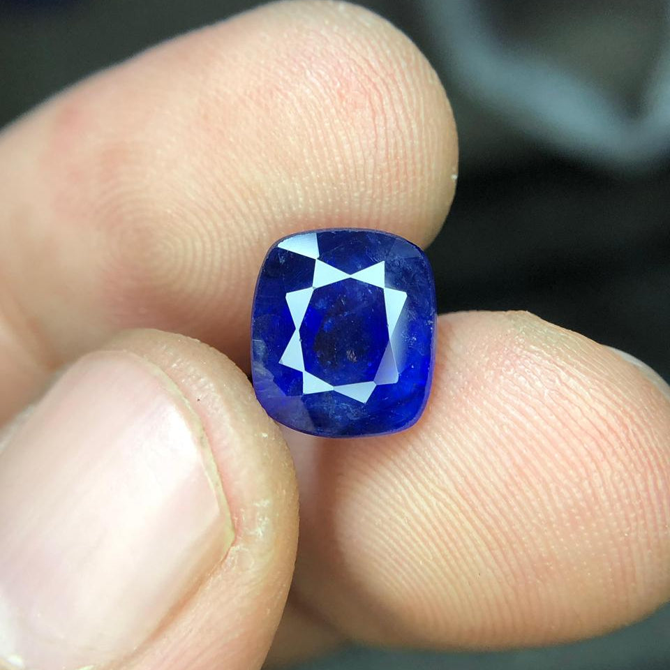 5.7ct Royal Blue Sapphire