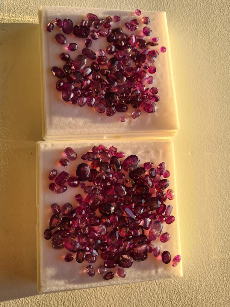 330 ct Batch of fancy Sapphires