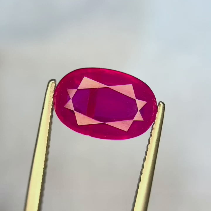 Very exclusive 5.04ct Tajikistan Ruby